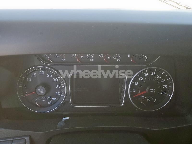 Photo 10 of 2022 INTERNATIONAL MV607 - BOX TRUCK (VIN 3HAEUMML6NL453356)