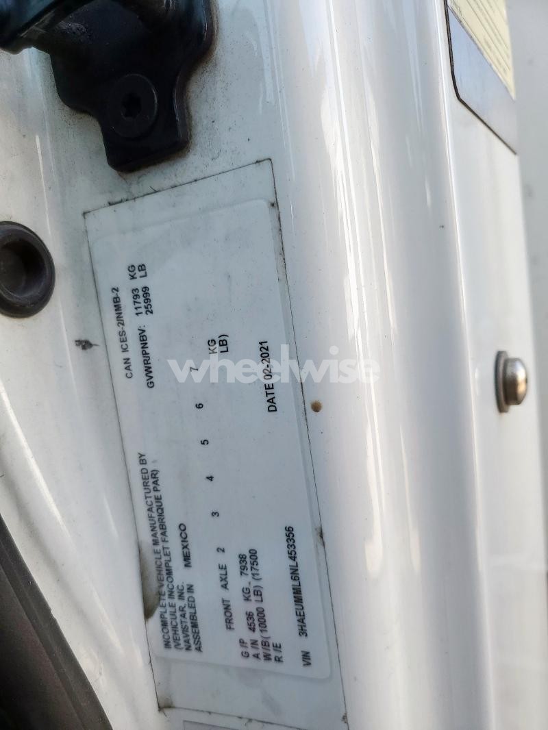 Photo 3 of 2022 INTERNATIONAL MV607 - BOX TRUCK (VIN 3HAEUMML6NL453356)