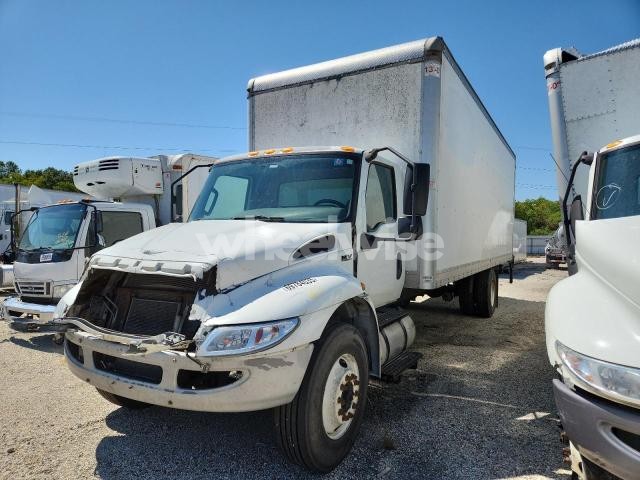 Photo 3 of 2020 INTERNATIONAL MV607 BOX TRUCK (VIN 3HAEUMMLXLL899426)