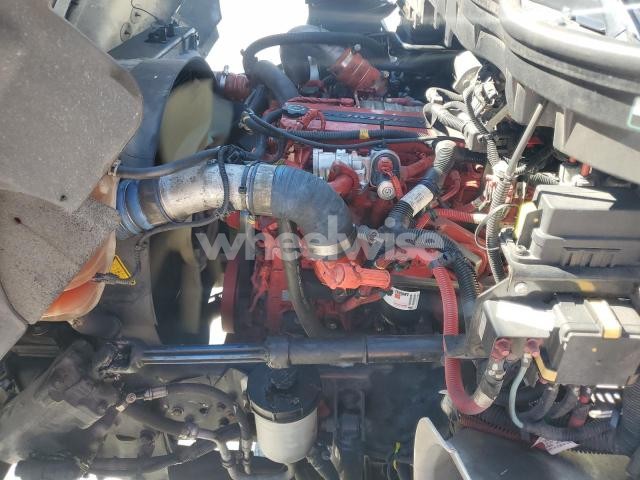 Photo 2 of 2020 INTERNATIONAL MV607 BOX TRUCK (VIN 3HAEUMMN3LL414349)