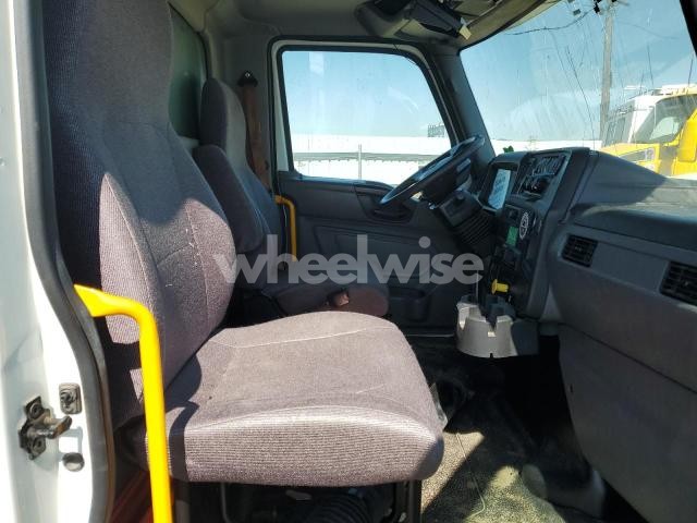 Photo 10 of 2023 INTERNATIONAL MV607 REFRIGERATED TRUCK (VIN 3HAEUMMN8PL781477)