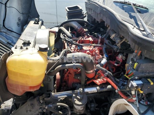 Photo 4 of 2023 INTERNATIONAL MV607 REFRIGERATED TRUCK (VIN 3HAEUMMN8PL781477)