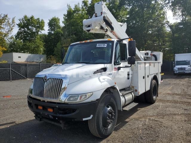 Photo 2 of 2013 INTERNATIONAL 4300 BUCKET TRUCK (VIN 3HAMMAAL0DL257149)