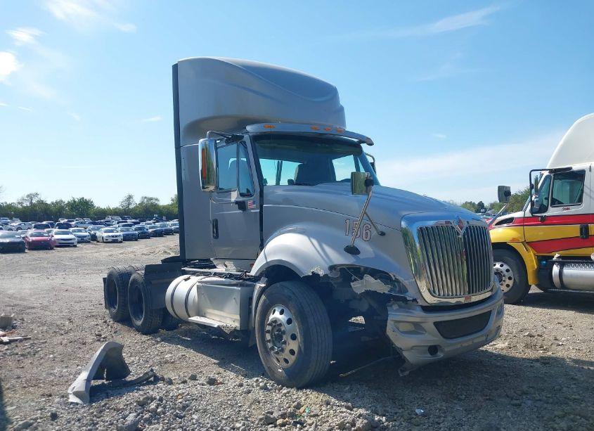 2017 International Prostar+ (VIN 3HCDJAPR6HL654107) main photo