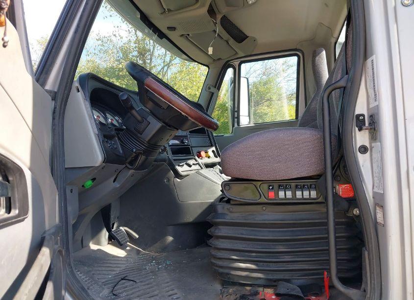 Photo 7 of 2017 International Prostar+ (VIN 3HCDJAPR6HL654107)