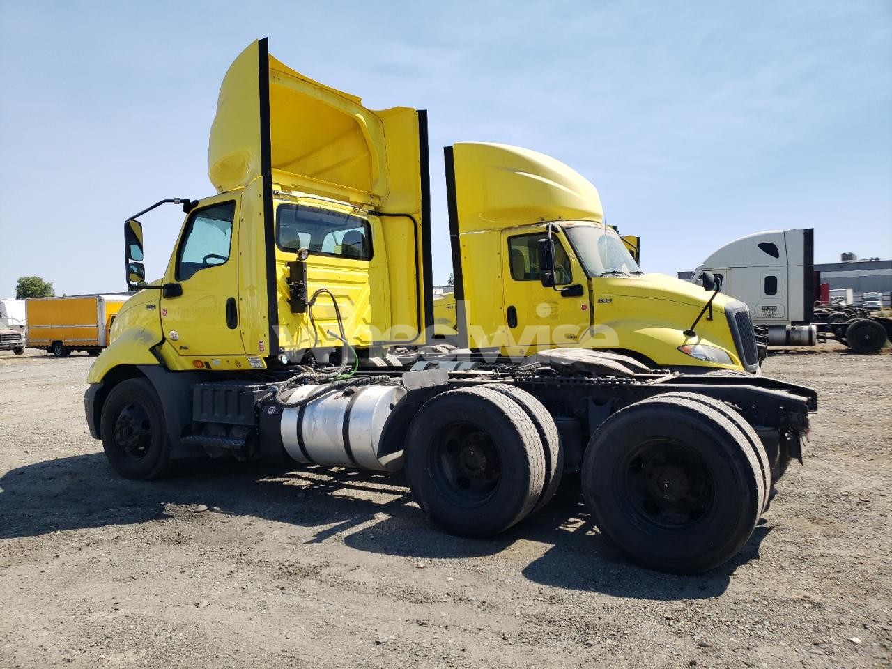 Photo 3 of 2018 INTERNATIONAL RH613 SEMI TRUCK (VIN 3HCDWTZRXJL637763)