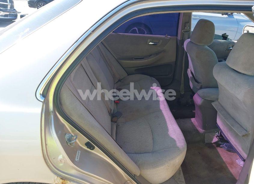 Photo 8 of 2002 Honda Accord 2.3 LX (VIN 3HGCG56412G702456)