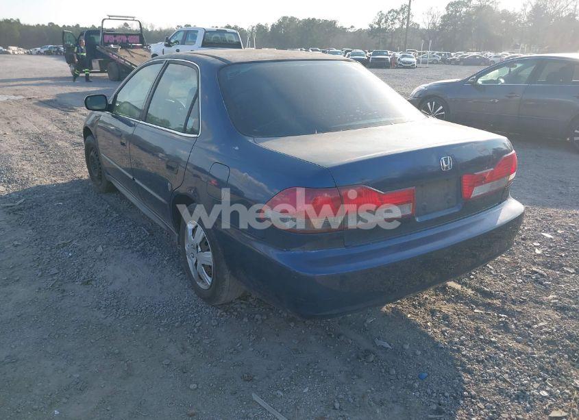 Photo 3 of 2002 Honda Accord 2.3 LX (VIN 3HGCG56442G701723)