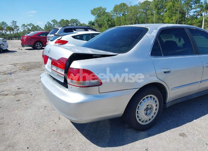 Photo 13 of 2002 Honda Accord 2.3 LX (VIN 3HGCG56462G703845)