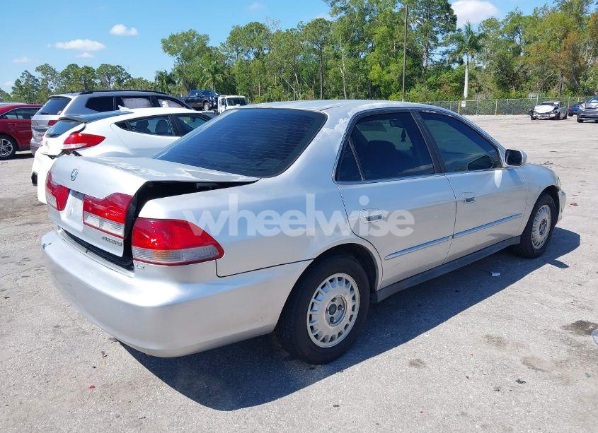 Photo 4 of 2002 Honda Accord 2.3 LX (VIN 3HGCG56462G703845)