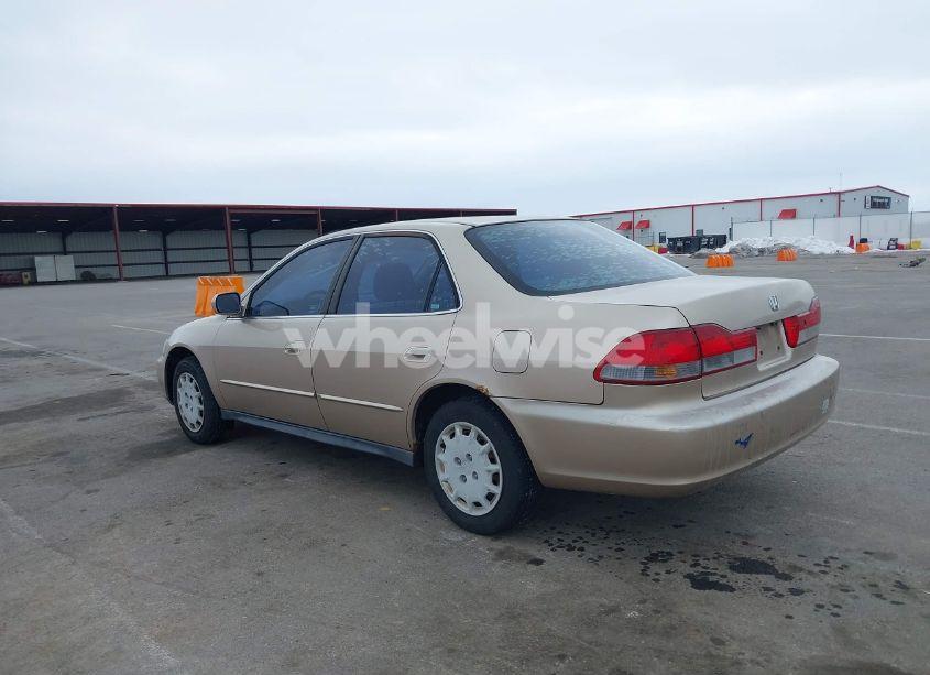 Photo 3 of 2002 Honda Accord 2.3 LX (VIN 3HGCG56472G703238)