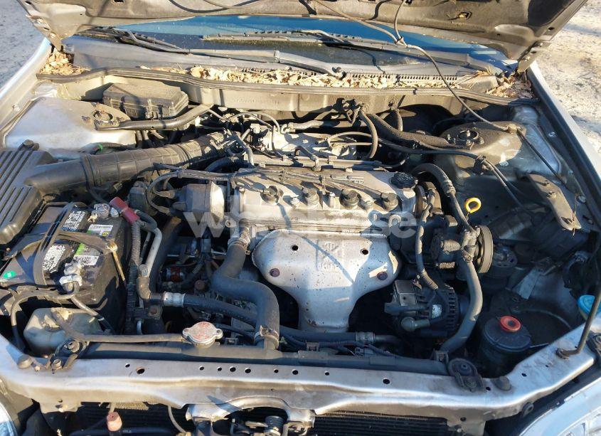 Photo 10 of 2002 Honda Accord 2.3 LX (VIN 3HGCG564X2G703511)
