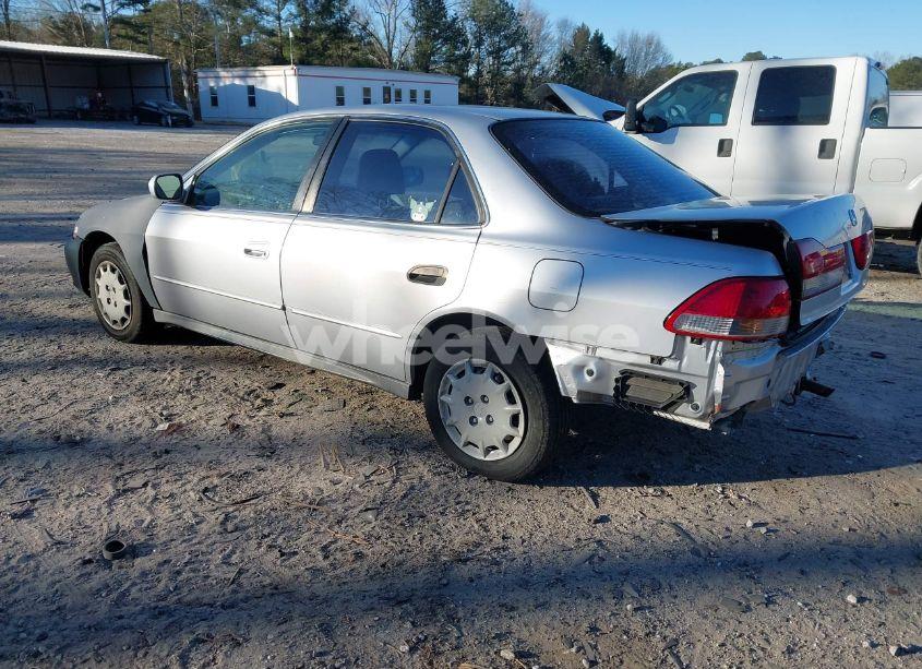 Photo 3 of 2002 Honda Accord 2.3 LX (VIN 3HGCG564X2G703511)