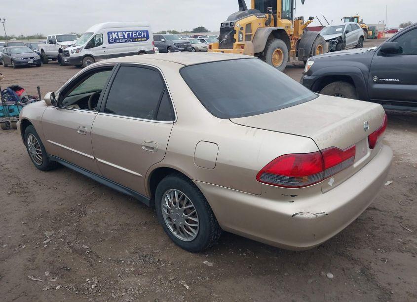 Photo 3 of 2001 Honda Accord 2.3 LX (VIN 3HGCG66501G701571)