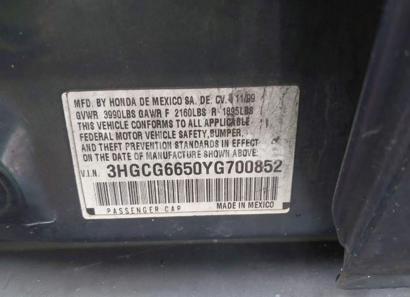 Photo 9 of 2000 Honda Accord SDN (VIN 3HGCG6650YG700852)