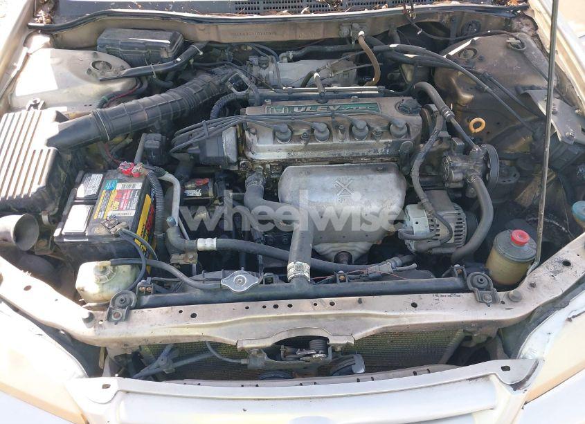 Photo 10 of 2001 Honda Accord 2.3 LX (VIN 3HGCG66511G711526)