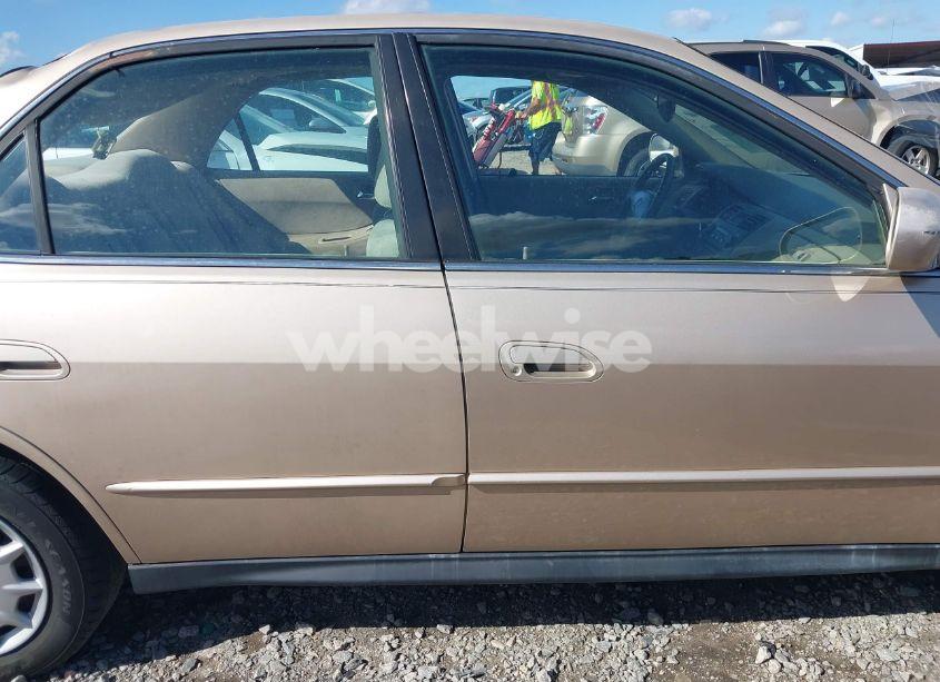 Photo 13 of 2001 Honda Accord 2.3 LX (VIN 3HGCG66511G711526)