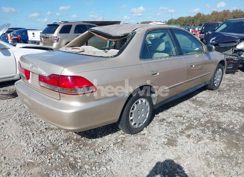 Photo 4 of 2001 Honda Accord 2.3 LX (VIN 3HGCG66511G711526)