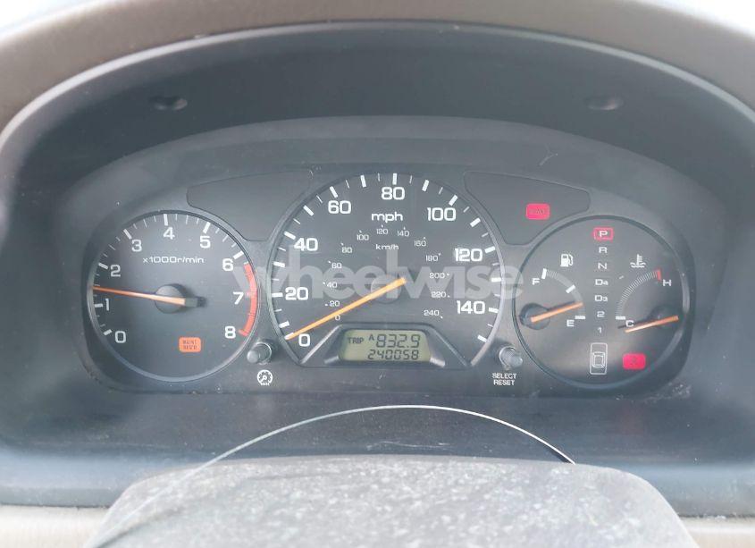 Photo 7 of 2001 Honda Accord 2.3 LX (VIN 3HGCG66511G711526)