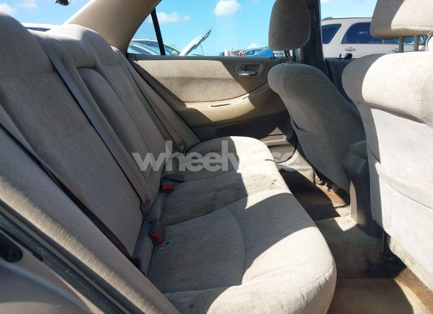 Photo 8 of 2001 Honda Accord 2.3 LX (VIN 3HGCG66511G711526)