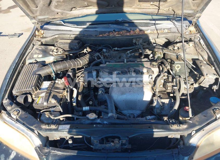 Photo 10 of 2001 Honda Accord 2.3 LX (VIN 3HGCG66531G703931)