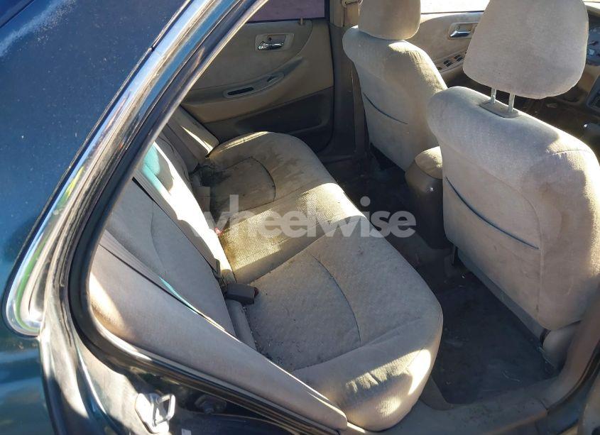 Photo 8 of 2001 Honda Accord 2.3 LX (VIN 3HGCG66531G703931)