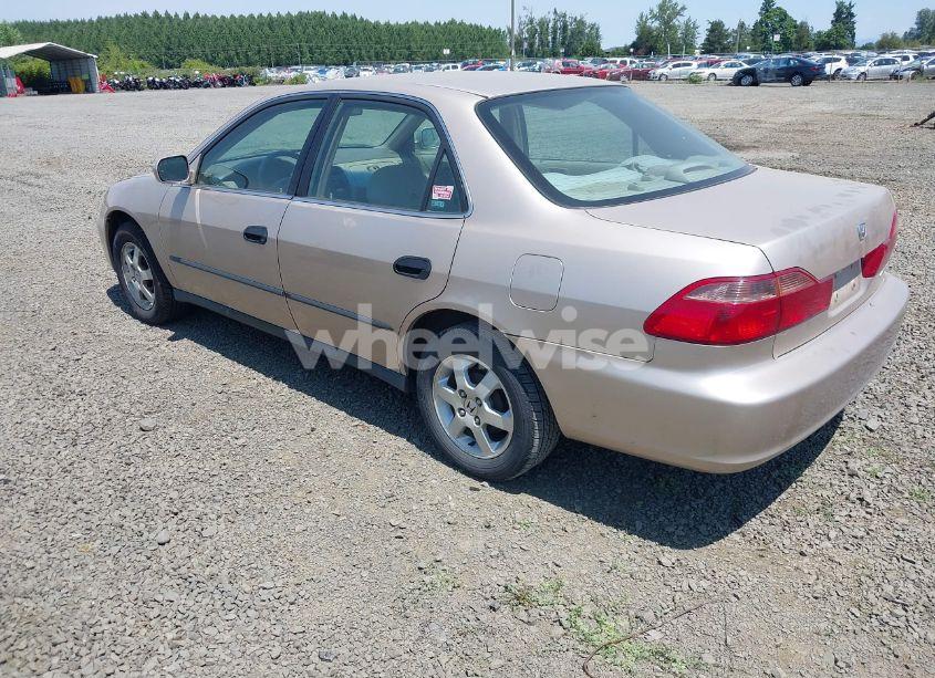 Photo 3 of 2000 Honda Accord 2.3 LX (VIN 3HGCG6653YG700263)
