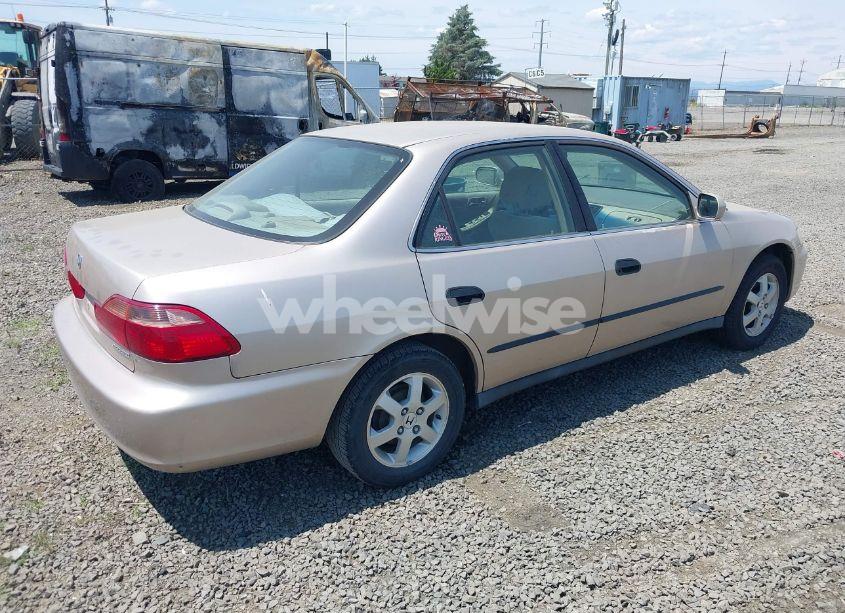 Photo 4 of 2000 Honda Accord 2.3 LX (VIN 3HGCG6653YG700263)