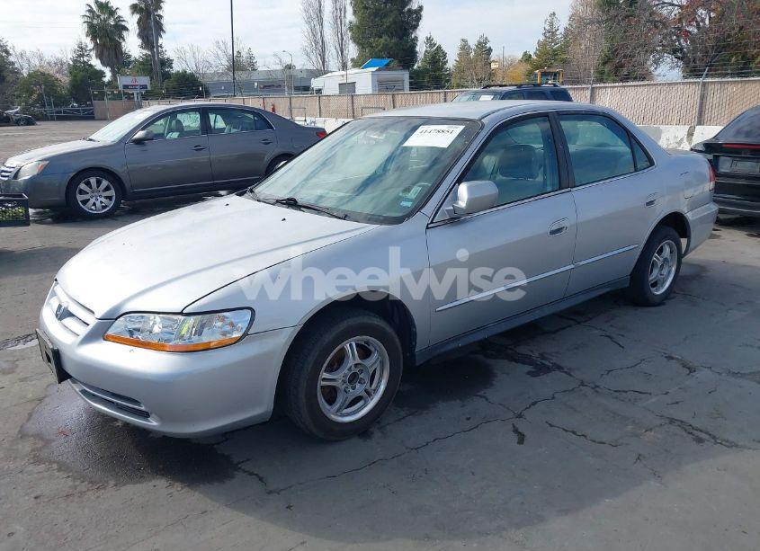 Photo 2 of 2002 Honda Accord 2.3 LX (VIN 3HGCG66542G706726)