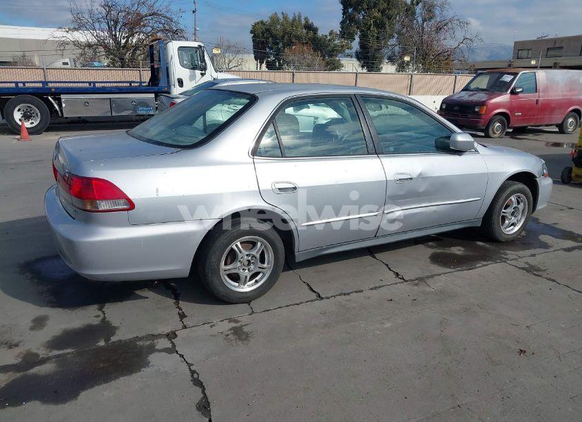 Photo 4 of 2002 Honda Accord 2.3 LX (VIN 3HGCG66542G706726)