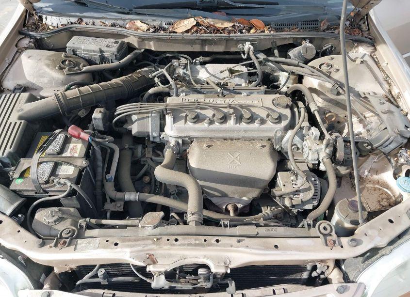 Photo 10 of 2002 Honda Accord 2.3 LX (VIN 3HGCG66552G704516)