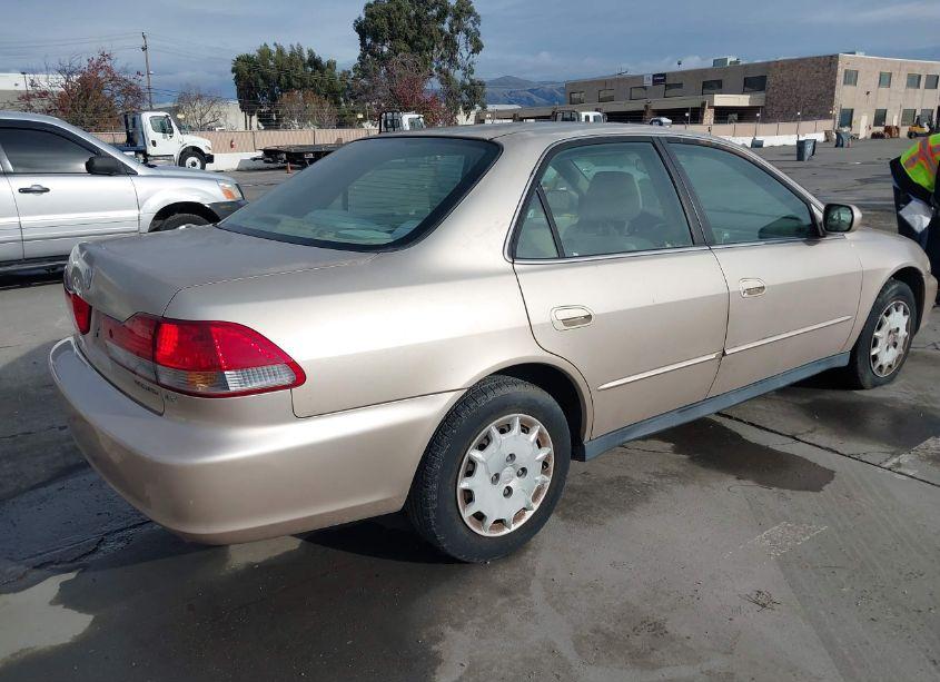 Photo 4 of 2002 Honda Accord 2.3 LX (VIN 3HGCG66552G704516)