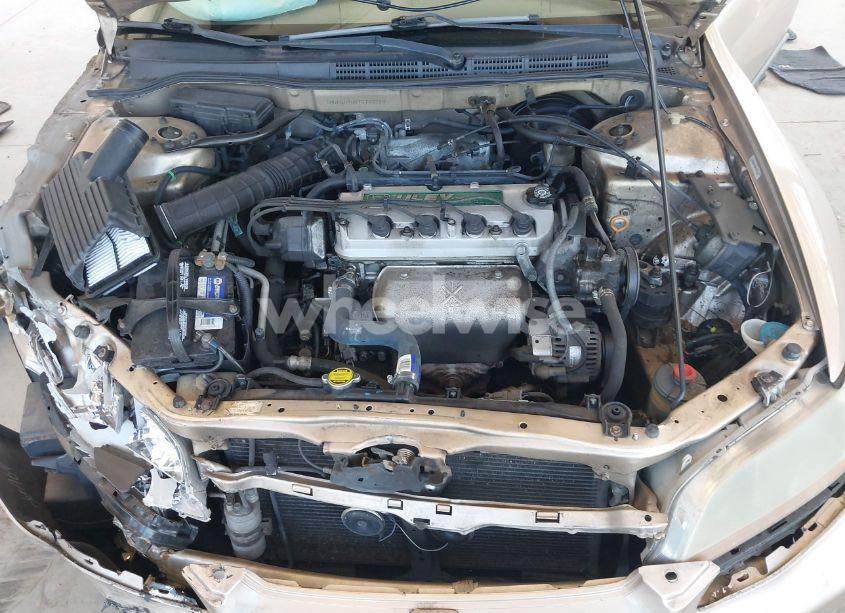 Photo 10 of 2000 Honda Accord 2.3 LX (VIN 3HGCG6656YG703724)