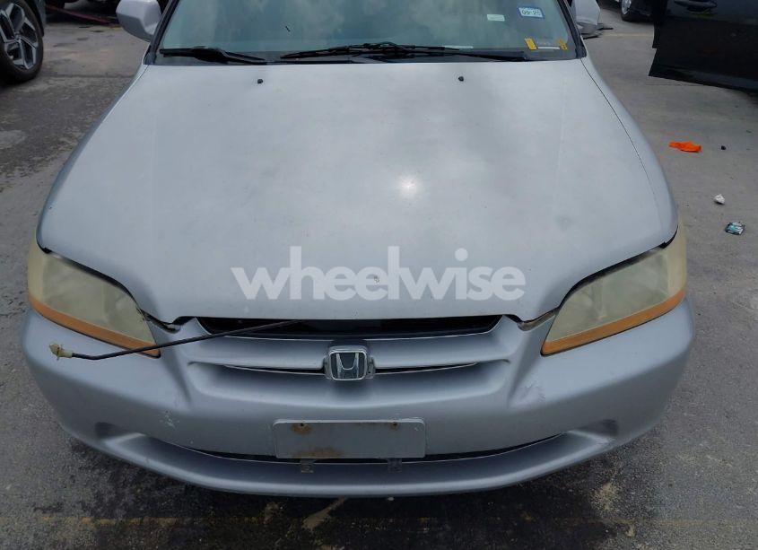 Photo 6 of 2000 Honda Accord 2.3 LX (VIN 3HGCG6657YG704932)
