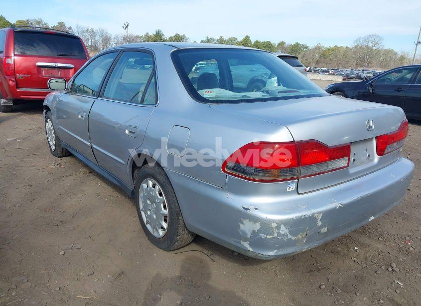 Photo 3 of 2002 Honda Accord 2.3 LX (VIN 3HGCG66592G707368)