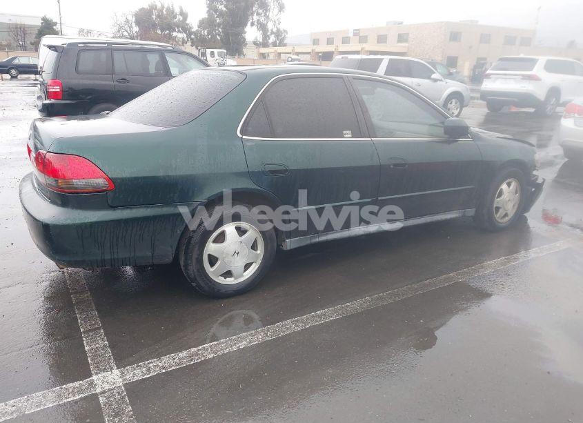 Photo 4 of 2001 Honda Accord 2.3 LX (VIN 3HGCG665X1G700704)