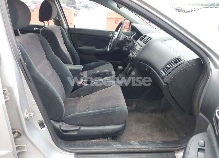 Photo 5 of 2003 Honda Accord 2.4 LX (VIN 3HGCM56333G709703)