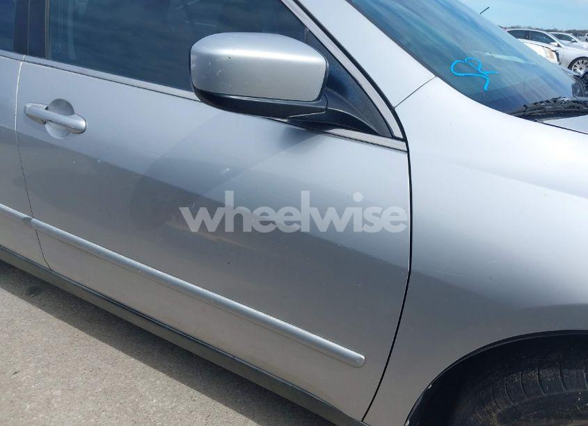 Photo 6 of 2004 Honda Accord 2.4 LX (VIN 3HGCM56344G700882)