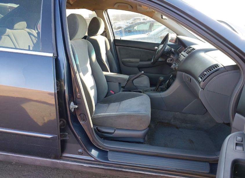 Photo 5 of 2004 Honda Accord 2.4 LX (VIN 3HGCM56344G706018)