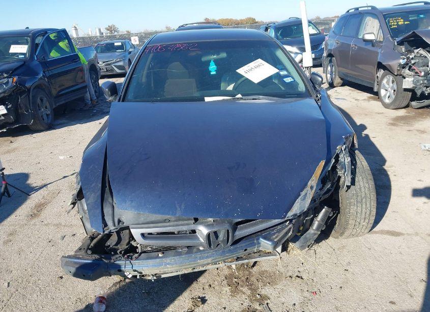 Photo 12 of 2004 Honda Accord 2.4 LX (VIN 3HGCM56344G712370)