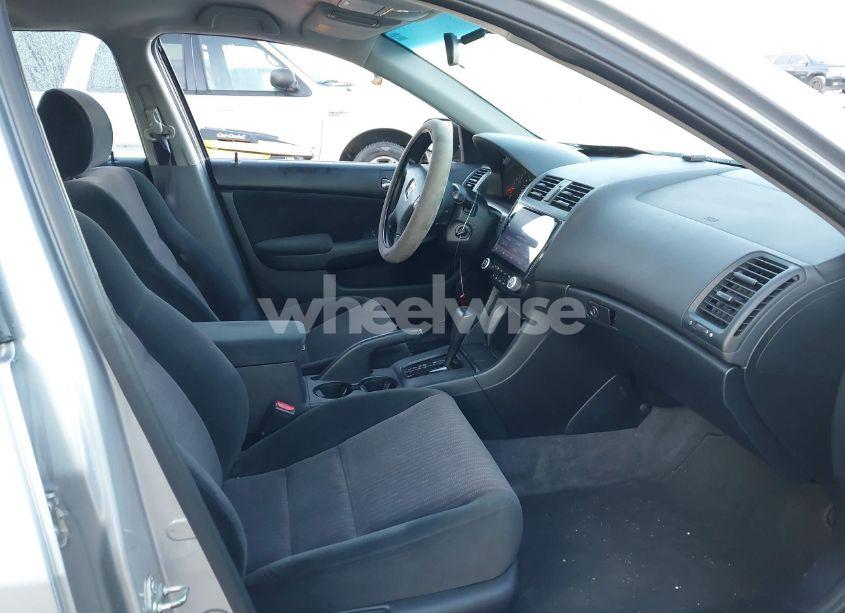 Photo 5 of 2004 Honda Accord 2.4 LX (VIN 3HGCM56364G700902)