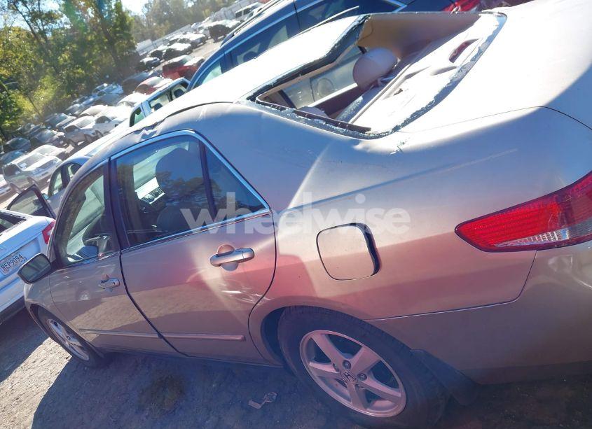 Photo 14 of 2004 Honda Accord 2.4 LX (VIN 3HGCM56364G701421)