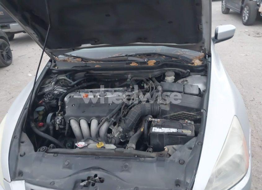 Photo 10 of 2004 Honda Accord 2.4 LX (VIN 3HGCM56364G703587)