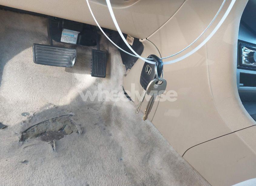 Photo 11 of 2004 Honda Accord 2.4 LX (VIN 3HGCM56364G712001)