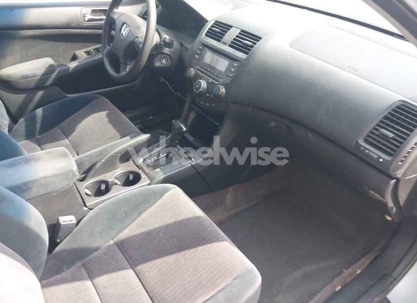 Photo 5 of 2003 Honda Accord 2.4 LX (VIN 3HGCM56373G707727)