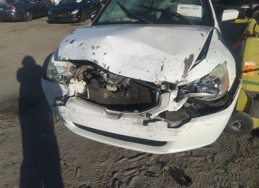 Photo 6 of 2003 Honda Accord 2.4 LX (VIN 3HGCM56373G709140)