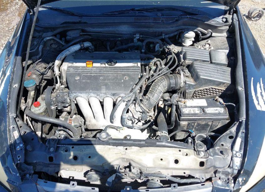 Photo 10 of 2004 Honda Accord 2.4 LX (VIN 3HGCM56374G703842)