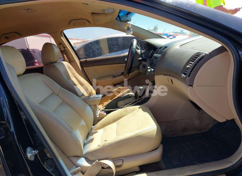 Photo 5 of 2004 Honda Accord 2.4 LX (VIN 3HGCM56374G703842)