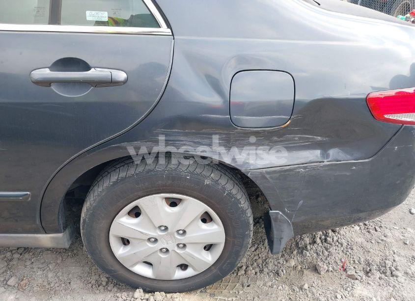 Photo 6 of 2004 Honda Accord 2.4 LX (VIN 3HGCM56384G705180)