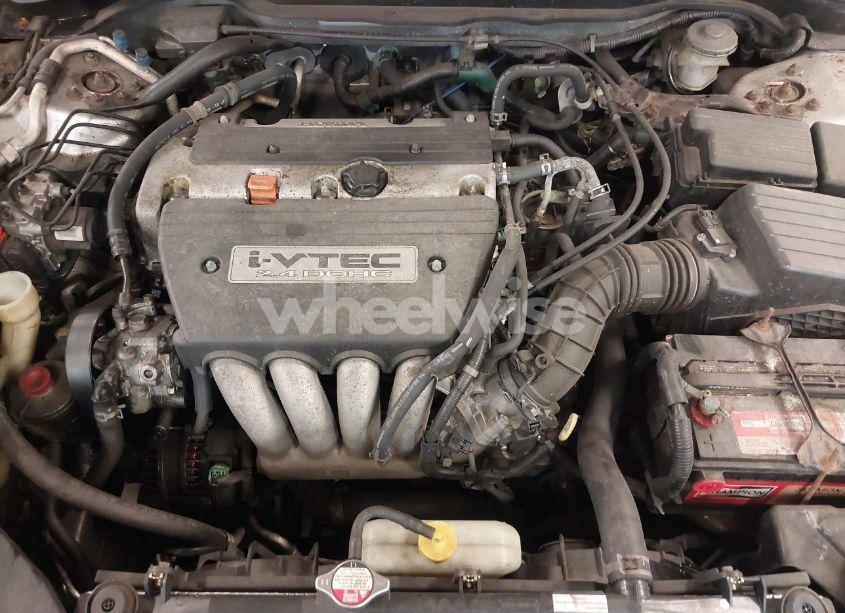 Photo 10 of 2004 Honda Accord 2.4 LX (VIN 3HGCM56384G705650)